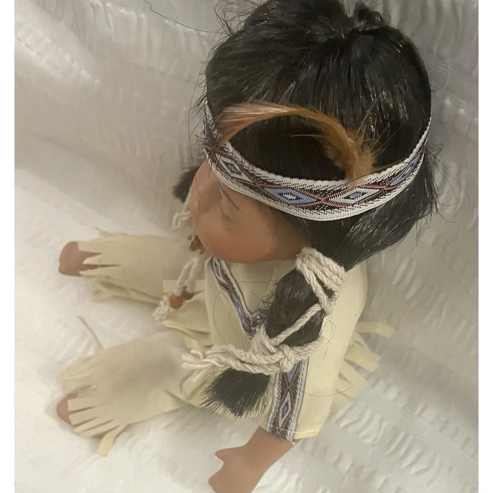 Goldenvale 1/2000 - Porcelain Native American Sleeping Doll - Maxine, Collectors